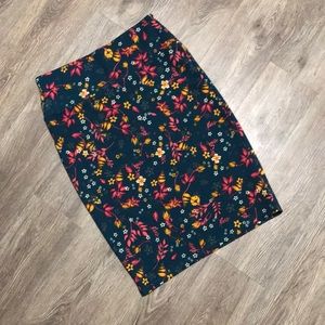 Lularoe Size Small Cassie Skirt Floral Green - S